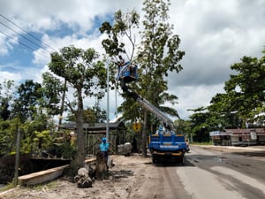 PJU Jalan Pramuka Sampit Mulai Dipasang